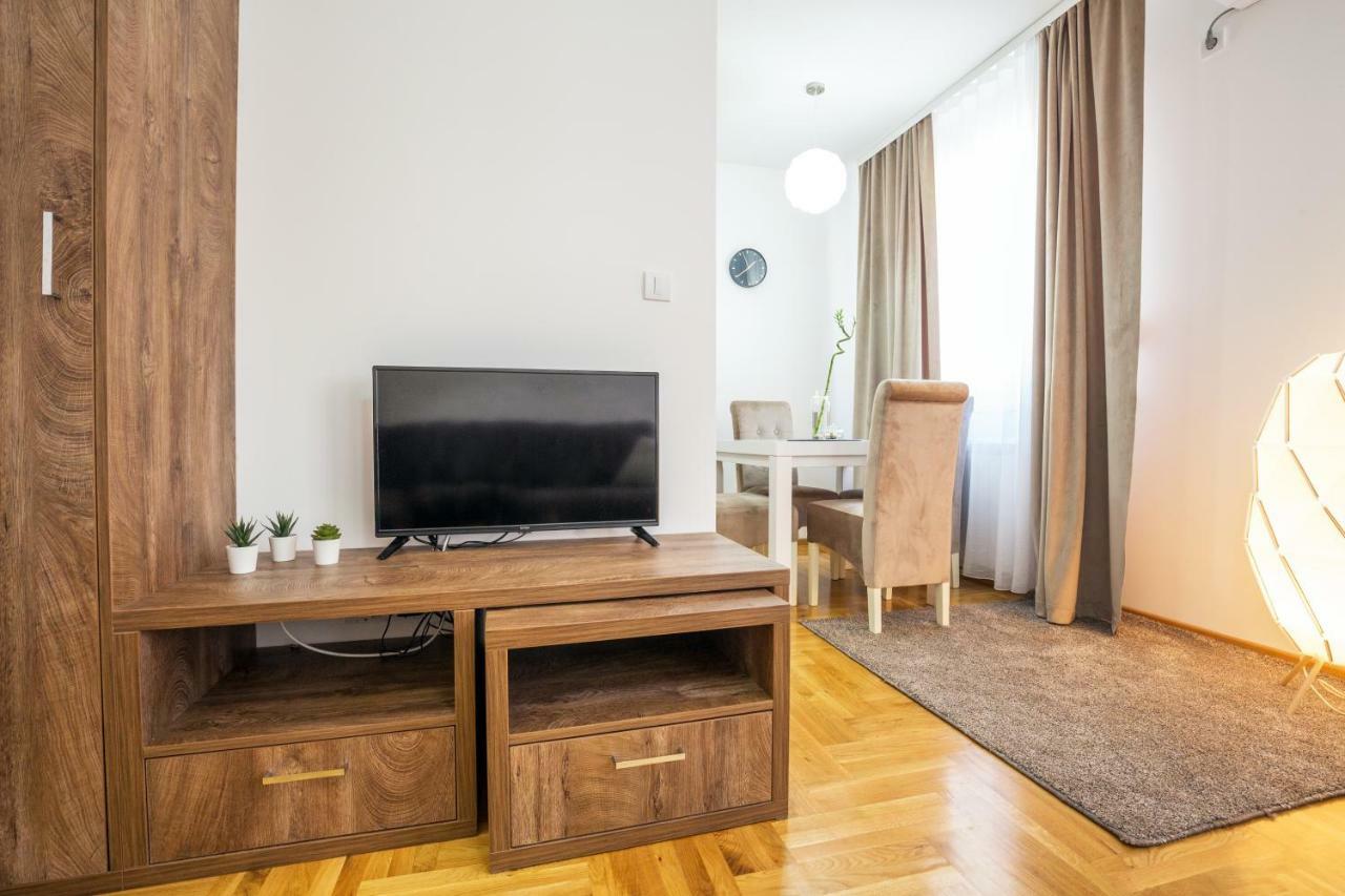 Thomas Residence Белград Екстериор снимка