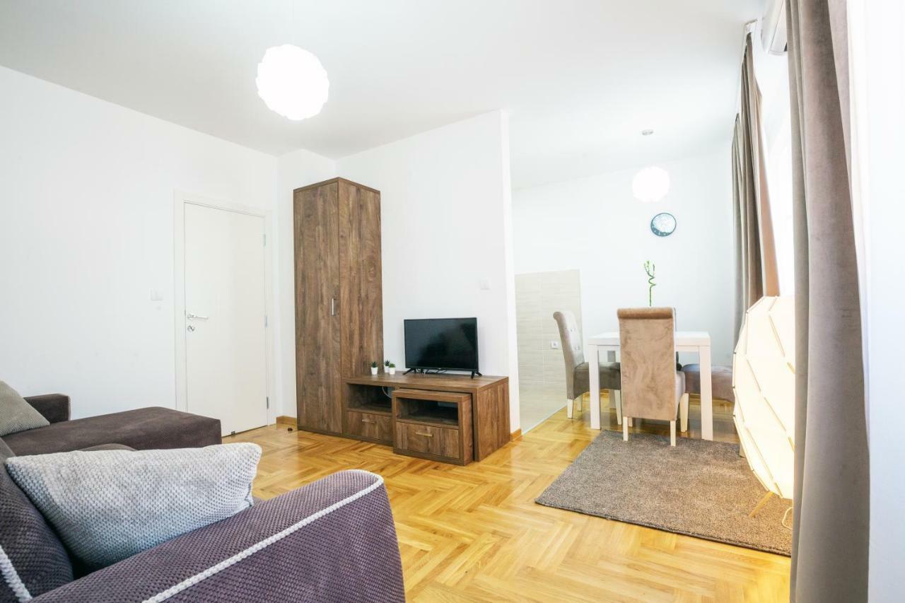 Thomas Residence Белград Екстериор снимка